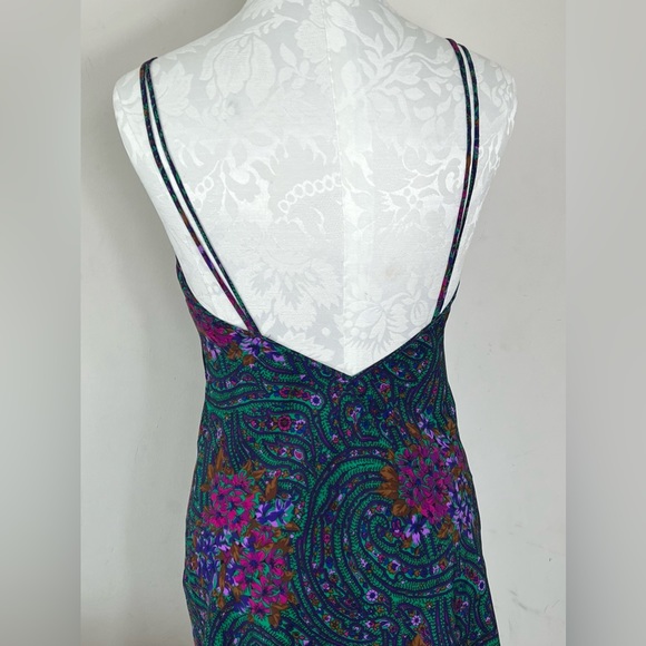 Vintage Vicotria’s Secret lingerie slip on size M - Picture 6 of 7